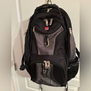 Swiss Gear 1900 Scan Smart Laptop Backpack Gray Durable Gray/Black